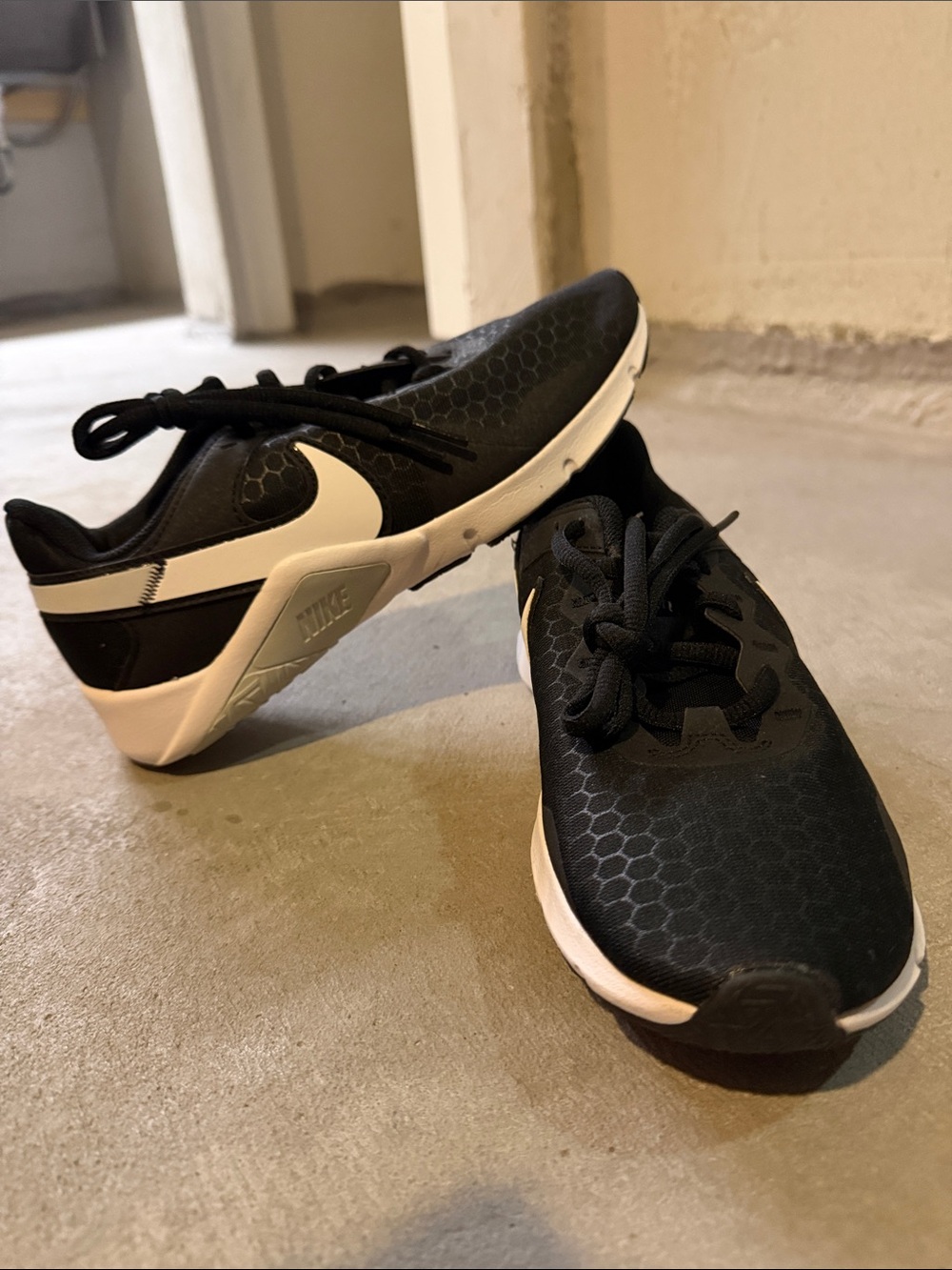 Nike Women’s Black & White Training Shoes